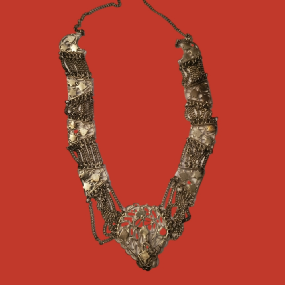 Vintage silertone boho style Bib necklace